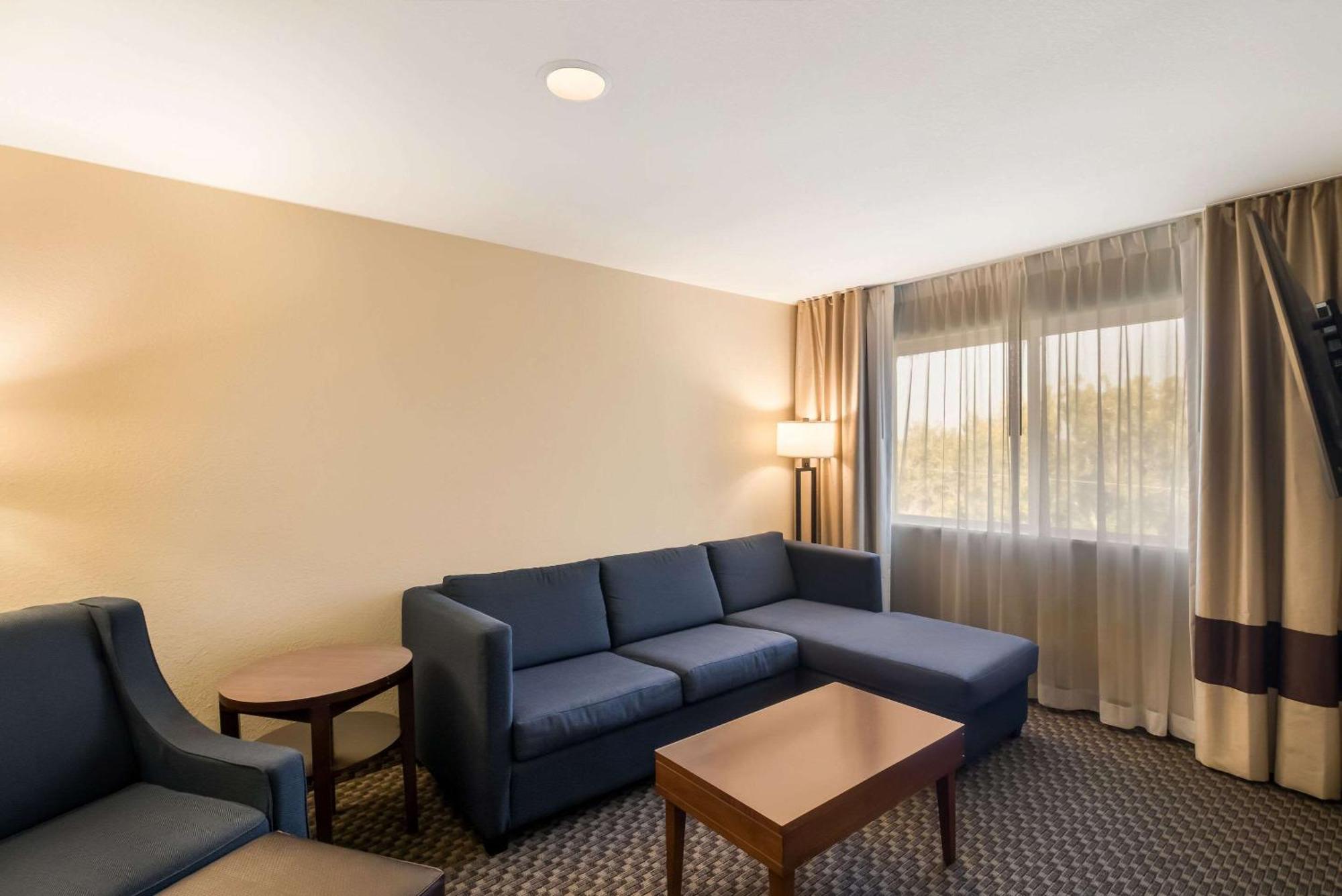 Comfort Inn Fort Morgan Exterior photo